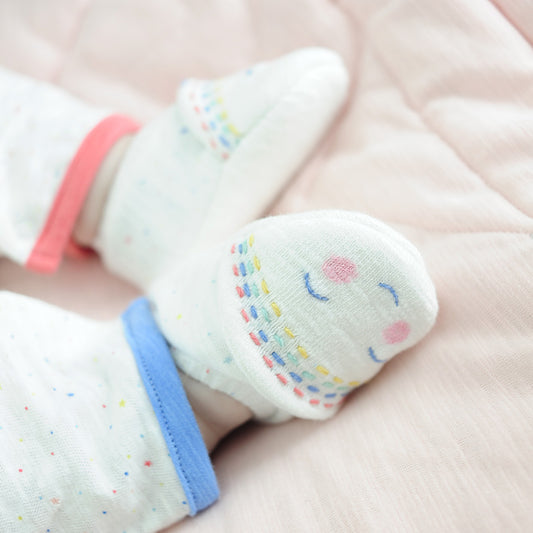 Albetta Newborn Baby Booties - Happy