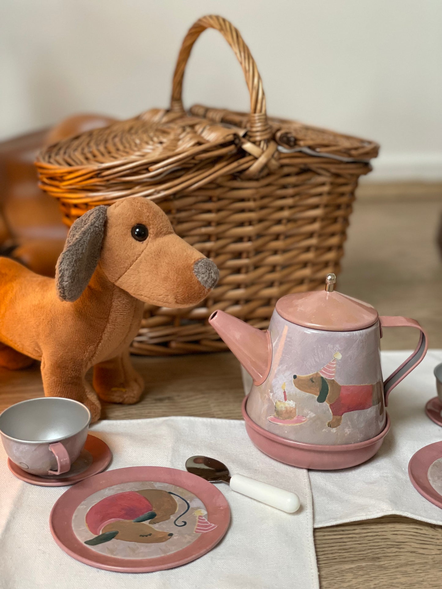 Musical Tea Set in Basket - Dogs